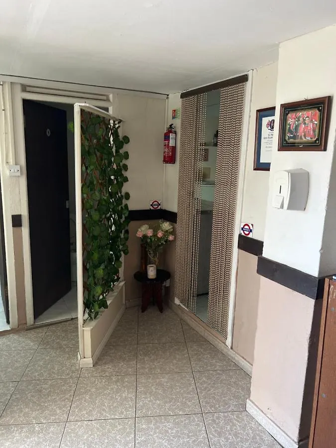 Emile Youth Hostel Gibraltar
