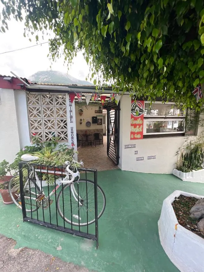 Emile Youth Hostel 直布罗陀