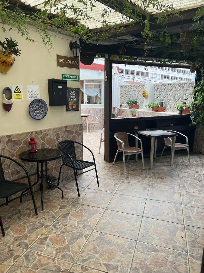 Emile Youth Hostel 直布罗陀
